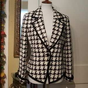 Peck & Peck Collection Black & White Houndstooth